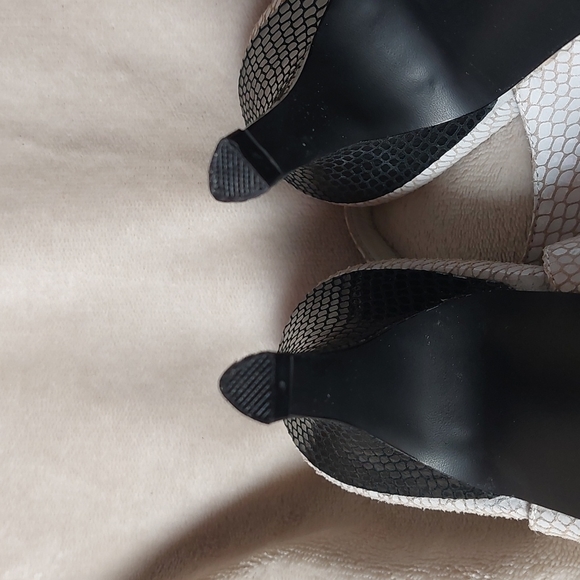 Irregular Choice by Office butterfly faux snakeskin peeptoe heels Size 10 - Picture 8 of 11
